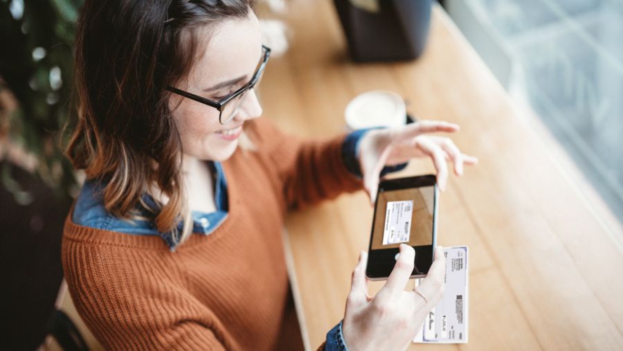 woman using remote deposit